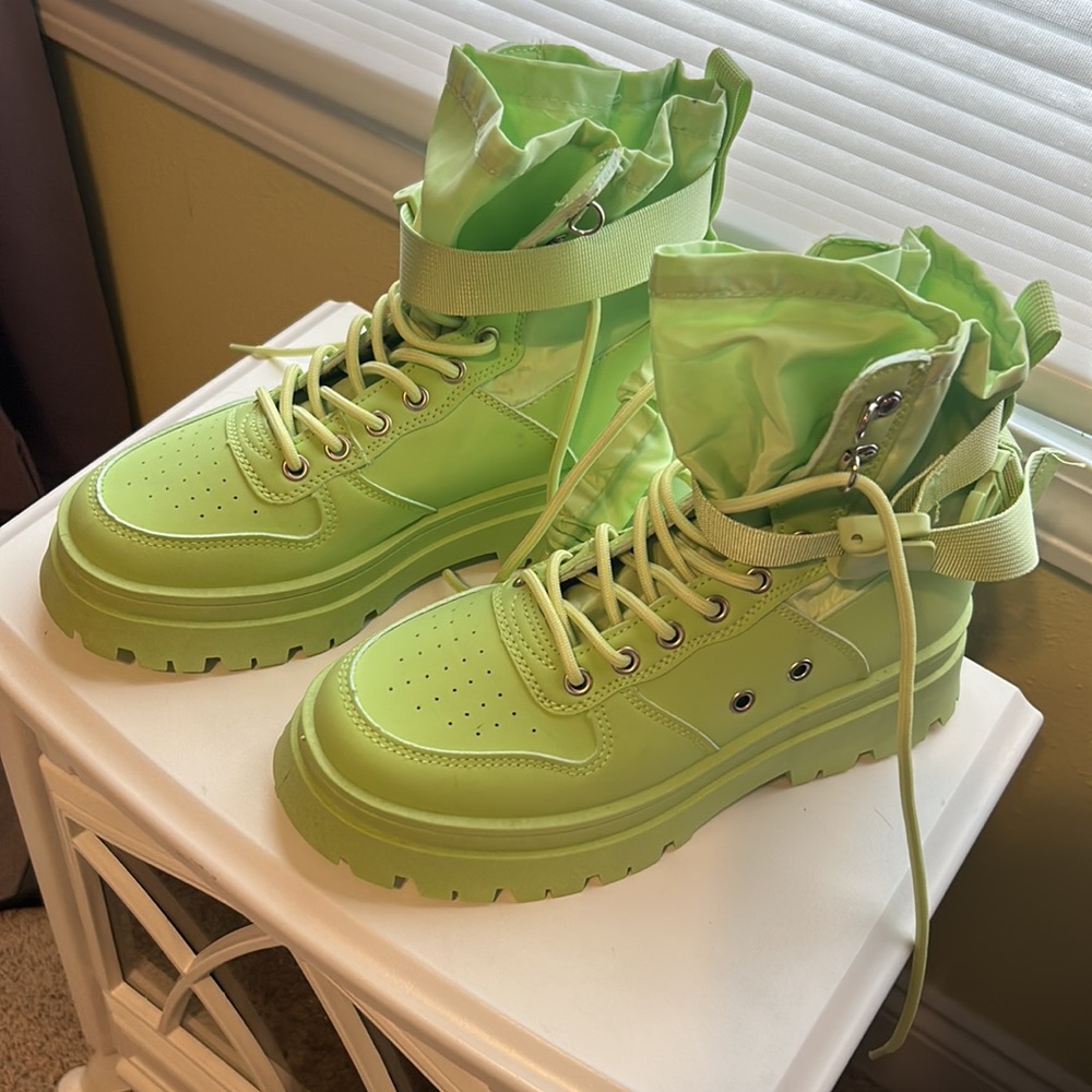 Azalea Wang Size 7 neon combat boots